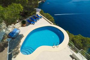 The swimming pool at or close to Villa Bombon