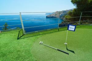 Golf facilities at A villát or nearby