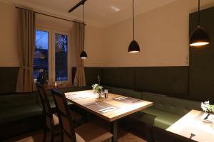 Posezení v ubytování Hotel & Gutsgasthaus Köberle