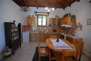 Gallery image of Villa Frias in Asprogerakata