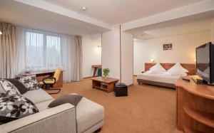 Postel nebo postele na pokoji v ubytování Hotel Rozmarin + 37 fotografií