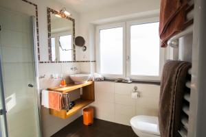 Ein Badezimmer in der Unterkunft Alpen Apartments Austria