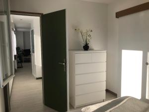 Appartement cocooning avec vue sur les Pyrénées客房内的一张或多张床位