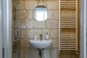 Ένα μπάνιο στο Casa Florean Centro Storico Lecce +30 φωτογραφίες