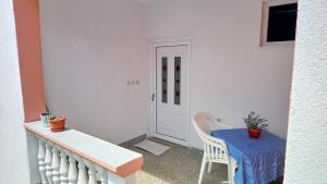 Televisyen dan/atau pusat hiburan di Apartmani Nimčević