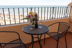 Balkón alebo terasa v ubytovaní Sea view Port Saplaya Apartments,2