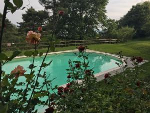 Bazén v ubytování Camping San Giusto nebo v jeho okolí