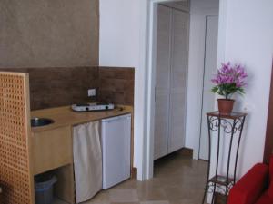 Een keuken of kitchenette bij Residence Casale Verderame