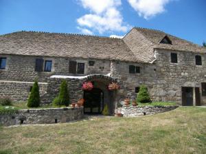 Gallery image of Domaine du Lac Ferrand in Saint-Cirgues-en-Montagne
