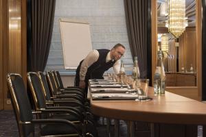 A área empresarial e/ ou a sala de conferências de Maritim Hotel Stuttgart