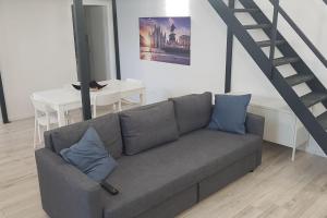 A seating area at Solari7