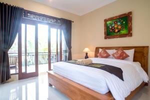 Postel nebo postele na pokoji v ubytování Shindu Home Stay Room 8