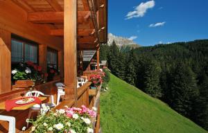 Gallery image of Gasthof Meierei in Carezza al Lago