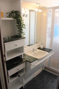Kúpeľňa v ubytovaní Casa a 20 metri dal mare!