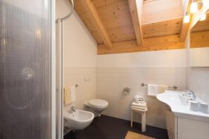 Ein Badezimmer in der Unterkunft B&B Residence Adria