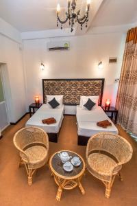 Un lugar para sentarse en L&D Stay Inn