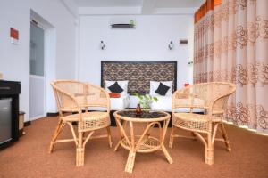 Un lugar para sentarse en L&D Stay Inn