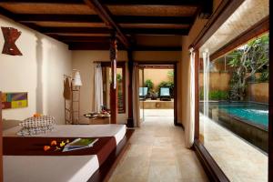 Bazén v ubytování The Sungu Resort & Spa nebo v jeho okolí