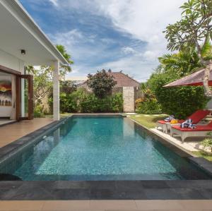 Der Swimmingpool an oder in der Nähe von Villa Katara