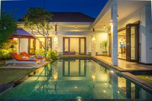 Der Swimmingpool an oder in der Nähe von Villa Katara
