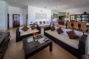 Galeriebild der Unterkunft Villa Segara Murti - Stylish Beachfront Villa! in Banjar