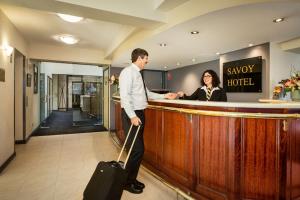 Majoituspaikan Quest Savoy aula tai vastaanotto