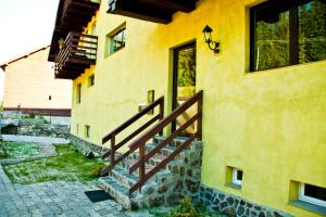 Tòa nhà nơi nhà khách tọa lạc