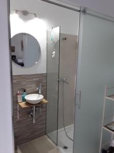 Kúpeľňa v ubytovaní ESTUDIO FABIOLA CENTRO 12-MA