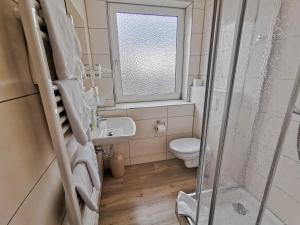 Koupelna v ubytování Wald-Hotel