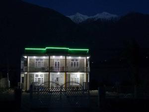 Nespecifikovaný výhled na hory nebo výhled na hory při pohledu z hotelu + 6 fotografií