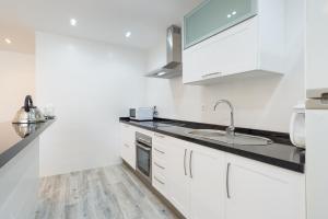 Kuchyňa alebo kuchynka v ubytovaní Berlanga, apartamento en el centro