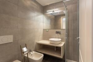 Kúpeľňa v ubytovaní Le stanze di Carla! Bagno privato, cucina in comune