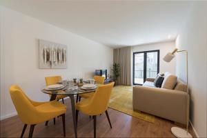 Gallery image of LovelyStay - Downtown Balcony Apartment with Free Parking in Porto