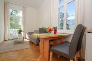 A seating area at Residence Diana