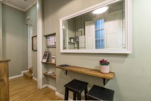 Фотография из галереи El Born Guest House by Casa Consell в Барселоне +46 фотографий