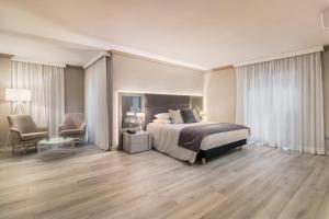 Postel nebo postele na pokoji v ubytování Boutique Hotel B51
