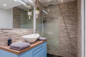 Ένα μπάνιο στο Le Quai amiénois - Nid douillet moderne face à la Cathédrale +23 φωτογραφίες