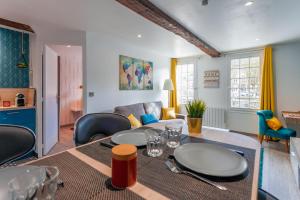 Χώρος καθιστικού στο Le Quai amiénois - Nid douillet moderne face à la Cathédrale