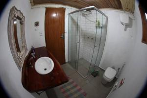 ห้องน้ำของ Aqua Montis Pousada
