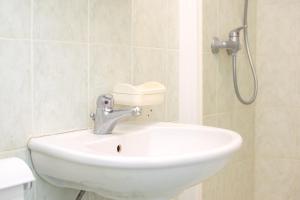 Vannituba majutusasutuses Beautiful Rustical Apt Ana in the Heart of Rovinj