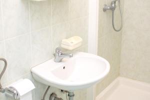 Vannituba majutusasutuses Beautiful Rustical Apt Ana in the Heart of Rovinj