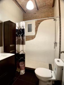 A bathroom at Charm Miró