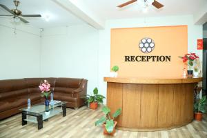Orange Corner, Near Kempegowda Airport, Airport Pickup And Drop Available 24x7大厅或接待区