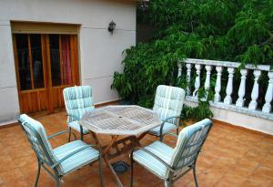 Foto dalla galleria di La Noguera a Palomera