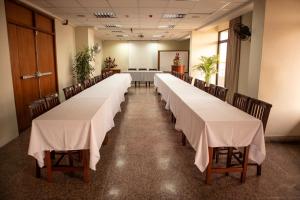 Área de negócios e/ou sala de conferências em Hotel Ferrua
