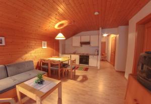 Köök või kööginurk majutusasutuses Pension Kröll