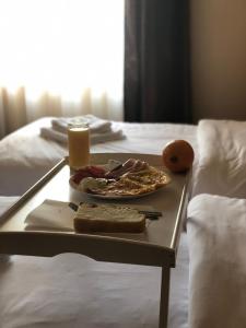 Jídlo v hotelu nebo okolí