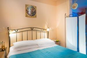 Postel nebo postele na pokoji v ubytování Silver Beach Apartments Vis