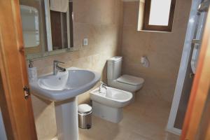 Koupelna v ubytování Apartamentos Casa Les Valeres