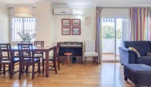 Posedenie v ubytovaní Nuevo Apartamento